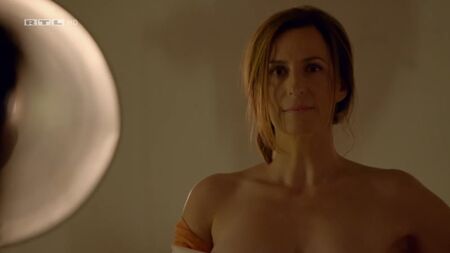 Iris Mareike Steen, Ulrike Frank - GZSZ e7152 (2020) HD 1080p Nuda? Sexy! Guarda online / Ирис Марейке Стин, Ульрике Франк
