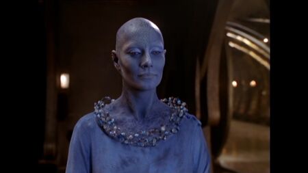 Virginia Hey nuda - Farscape s01e04 (1999) HD 720p