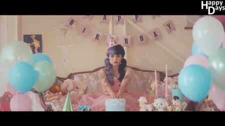Melanie Martinez – Pity Party (sottotitoli in russo)