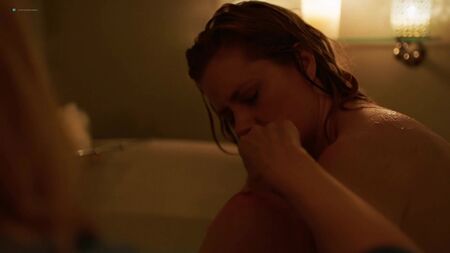 Amy Adams (le scene hot di Amy Adams in "Sharp Objects", S01E08, 2018)