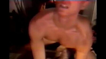 Scambia lo sperma, passandolo con le mani
