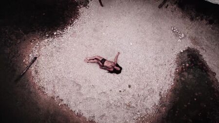 Sara Tomko, Brittany Angley nude - The Leftovers (2015) stagione 2, episodio 1 (1080p)