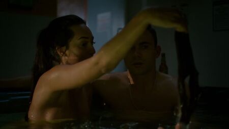 Scarlet Vas, Lisa McCune nuda - The Warriors s01e04 (2017) HD 1080p Guarda online