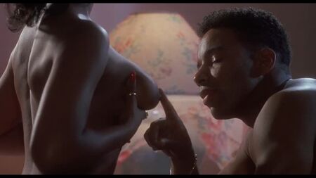 Khandi Alexander Nude - CB4 (1993) HD 1080p Guarda online / Khandi Alexander - CB4: Il quarto di fila