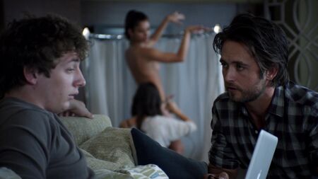 Stephanie Fantauzzi nuda - Shameless s02e09-11 (2012) HD 1080p