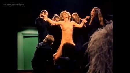 Marilyn Chambers nuda - Behind the Green Door (1972) Guarda online / Marilyn Chambers - Dietro la porta verde