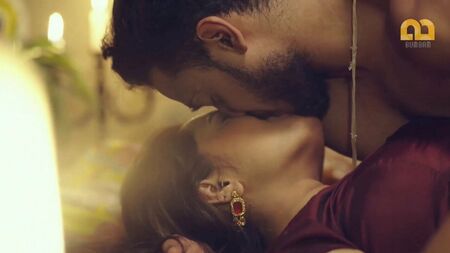 Raccolta di scene di sesso tratte da serie web indiane