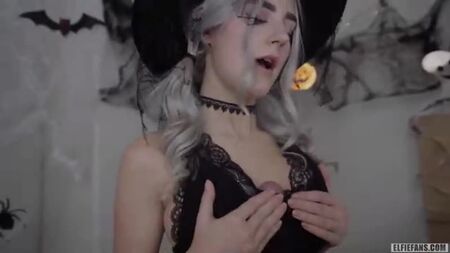 Eva Elfi (nuovo video) porno