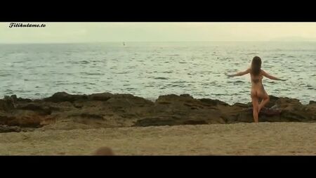 Nathalie Hart, Coleen Garcia nude – Sin Island (2018) HD 720p Guarda online / Natalie Hart, Coleen Garcia – L'isola del peccato