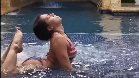 VaneYoga in piscina: FLOW SENZA RISCALDAMENTO