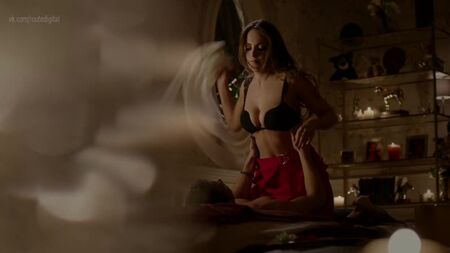 Elizabeth Gillies - Dynasty, st. 2, ep. 21 (2018) HD 1080p Nuda? Sexy! Guarda online