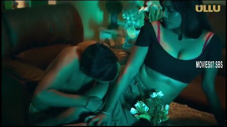 Charmsukh - Jane Anjane Mein S06E03 - #Indiano #ulluoriginals #sessoindiano #webserieindiana #mogliindiana #cuckold #culone #tettone