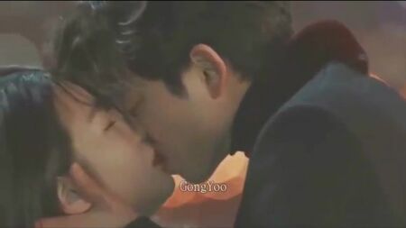 GONG YOO: SCENA DEL BACIO PIÙ CALDO - Tutto