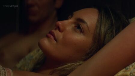Sohvi Rodriguez, Leila George - Animal Kingdom s04e02-03 (2019) Nuda? Sexy! Sohvi Rodriguez, Leila George - Secondo le leggi della natura