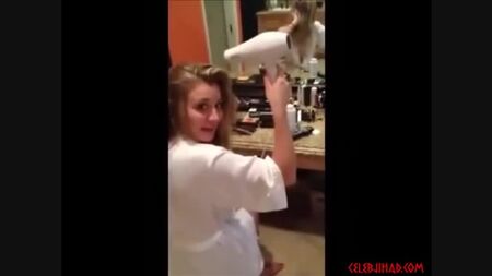 Kaley Cuoco - Video hard trapelato