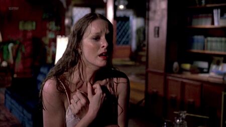 Mary Beth McDonough nuda - Mortuary (USA 1983) 1080p