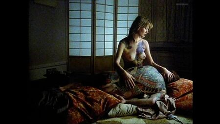 Maud Adams (scene di nudo di Maud Adams in "Tattoo", 1981)