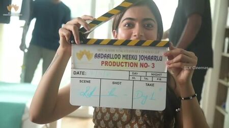 Aadavallu Meeku Johaarlu – Con Sharwanand e Rashmika Mandanna – Tirumala Kishor