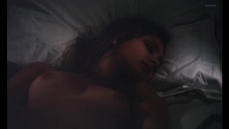 Linda Hayden Nude - Exposé (Trauma, Regno Unito 1976) 1080p Guarda online / Linda Hayden - La casa sulla collina di paglia