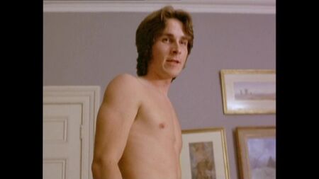 Christian Bale nudo di fronte su Metroland