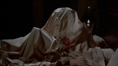 Christian Bale nudo di fronte in - American Psycho