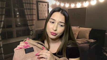 [Alexandria ASMR] ASMR: la tua migliore amica "tossica" ti sistema i capelli e ti trucca per una festa a cui non è stata invitata