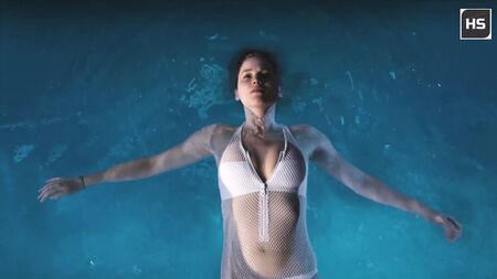Jennifer Lawrence – Scene sexy in 4K - Passengers
