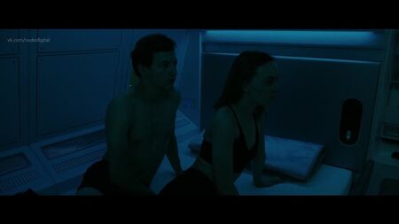 Lily-Rose Depp, Chante Adams - Voyagers (2021) HD 1080p Nuda? Sexy! Guarda / Lily-Rose Depp, Chante Adams - Voyagers