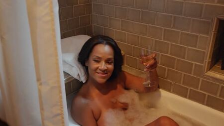 LisaRaye McCoy, Brittany Lucio, Paula Jai Parker - Una casa divisa