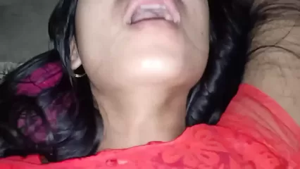 Choti Aur Kachhi Chut Lal Churidar Utakar Choda Indian girl