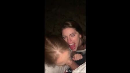 [Onlyfans] Adriana Chechik e Megan Rain - pompino in pubblico, sborrata in faccia