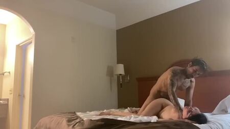 Motel: scopami, ragazza di Tinder