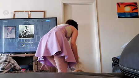 Incisioni sul seno su Twitch, cammelli, slot machine, ragazze provocanti, flessioni +