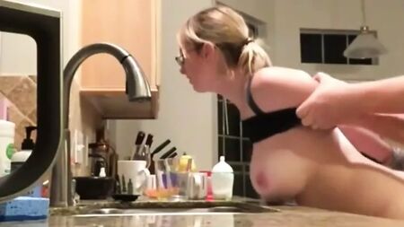 La moglie di Bolton si fa scopare