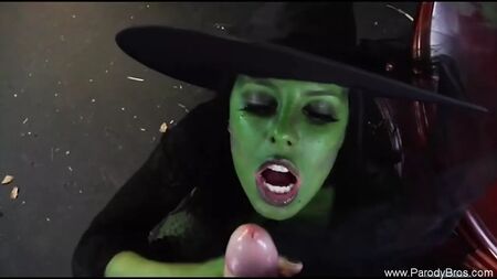 La parodia de «Il mago di Oz» prende una piega piccante