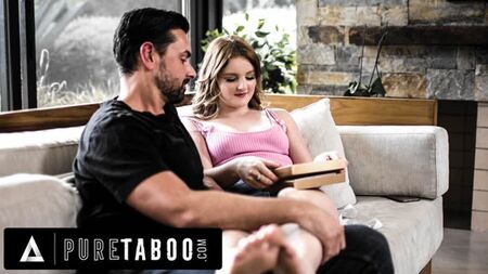 Pure Taboo – Eliza Eves viene deflorata dal suo patrigno perché il suo ragazzo l'ha mollata a San Valentino