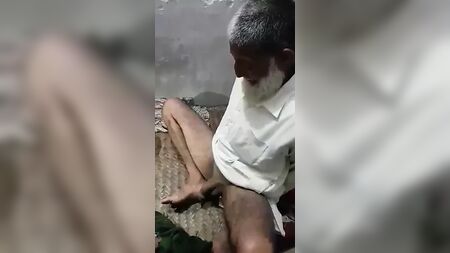 Orgia di nonni pakistani pathani dalla barba argentata