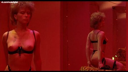 Sherilyn Fenn, Lois Chiles, Britney Marsh nude - Diario di un killer (1991) HD 1080p Blu-ray